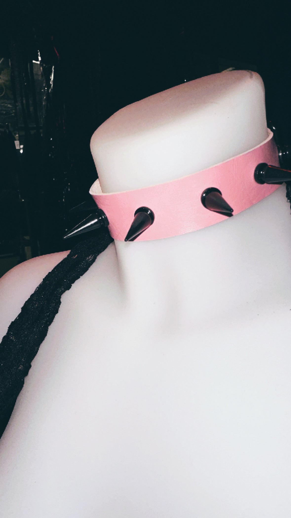 PINK STUDDED PLEATHER CHOKER WITH BLACK SPIKES
