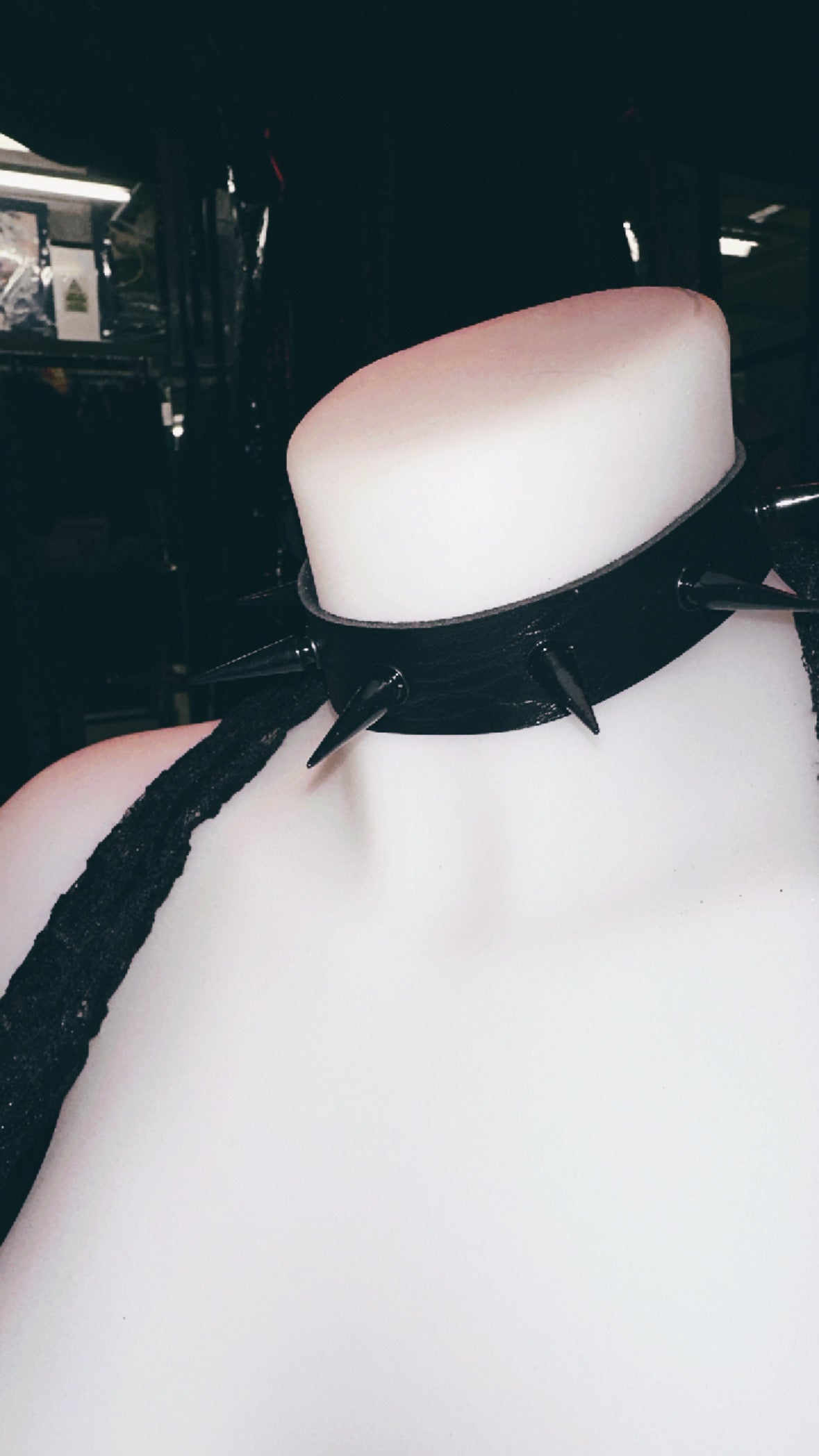 BLACK PLEATHER STUDDED CHOKER WITH BLACK SPIKES