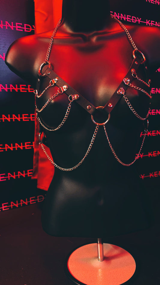 BLACK PLEATHER HANG CHAIN BRA HARNESS