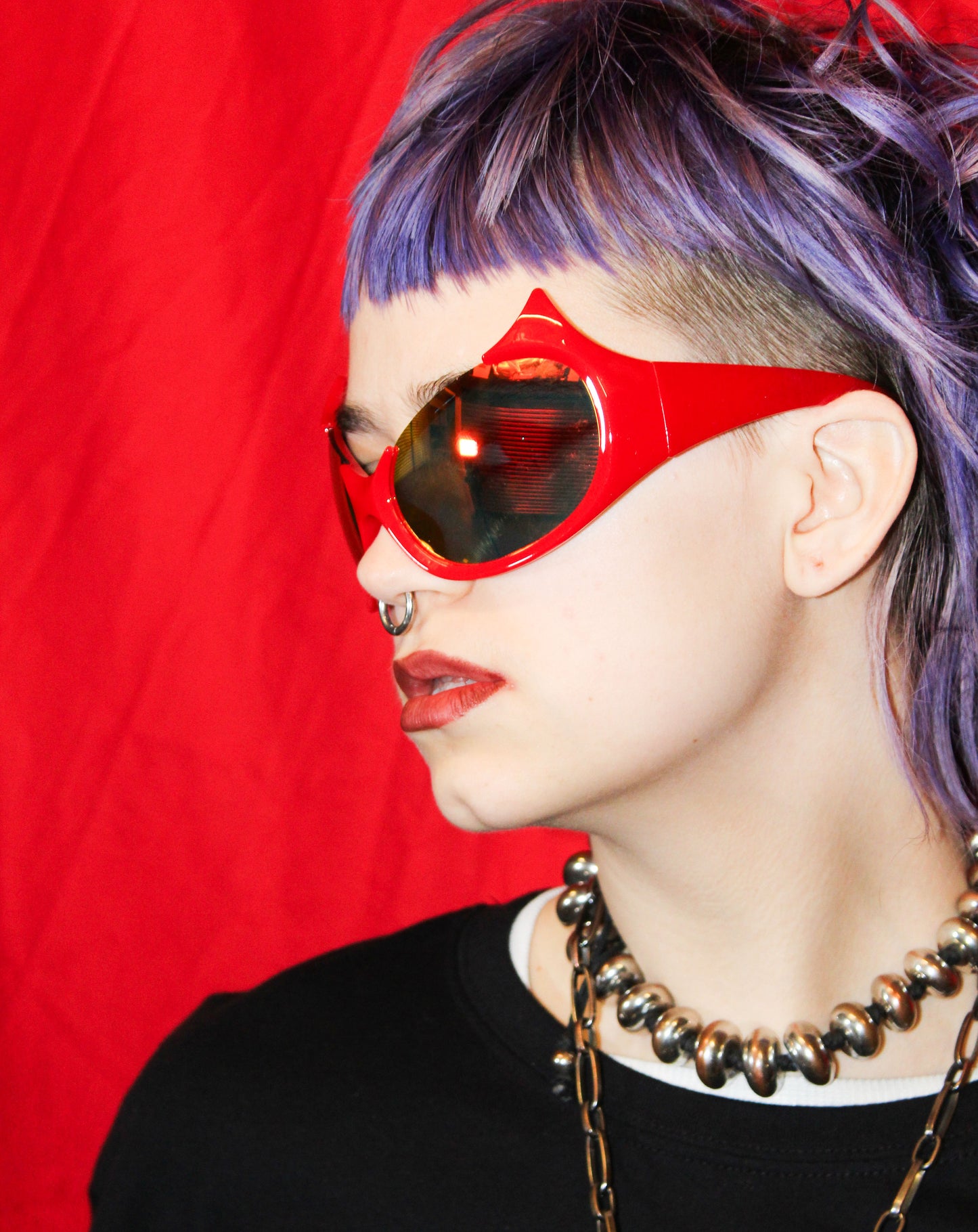 "DEVELISH" RED OVERSIZED SUNGLASSES WITH DEVIL HORNS AND MIRRORED LENSES