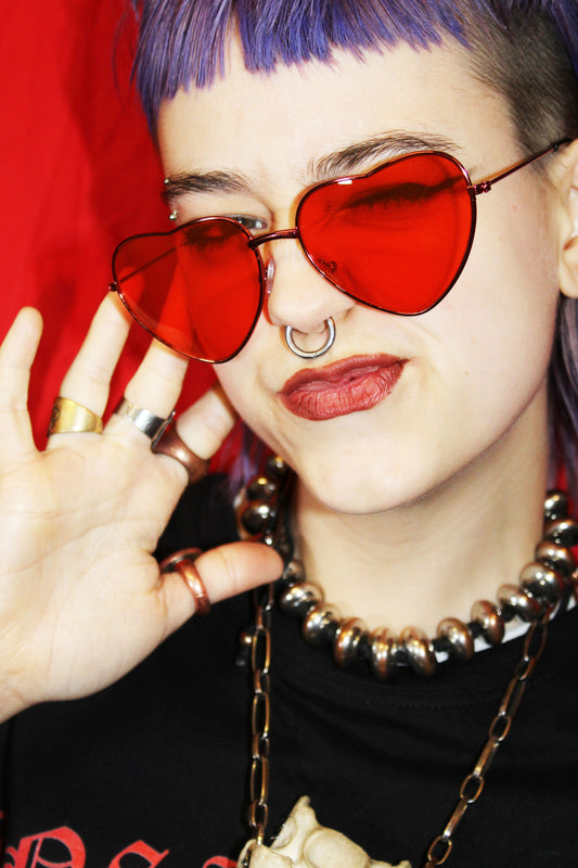 RED HEART SHAPED SUNGLASSES