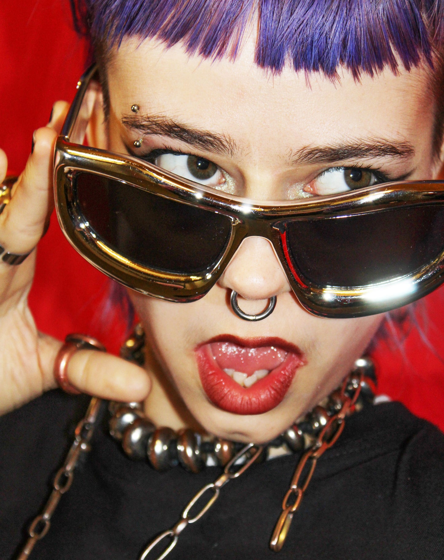 "GLOWING" SILVER CHROME 3D FRAME SUNGLASSES WITH BLACK LENSES