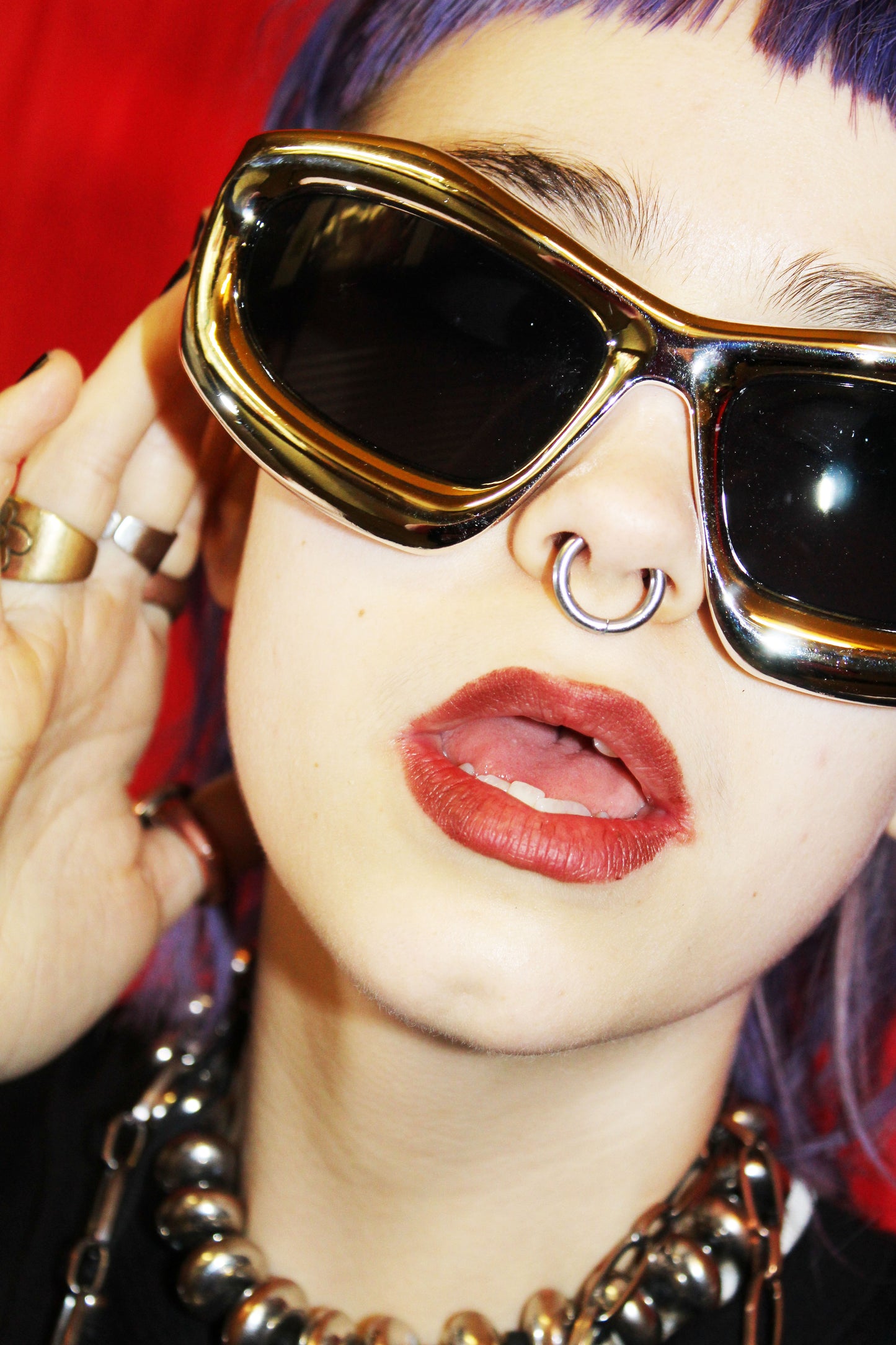 "GLOWING" SILVER CHROME 3D FRAME SUNGLASSES WITH BLACK LENSES