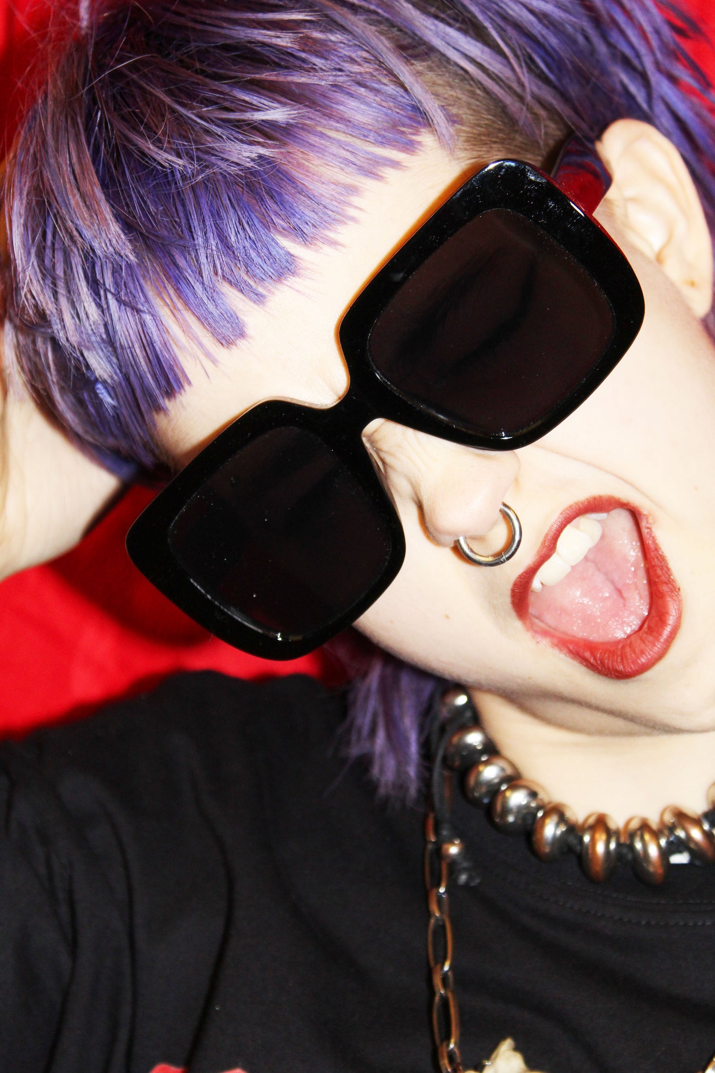 "DRAMATIC" BLACK OVERSIZED RECTANGLE SHAPED SUNGLASSES