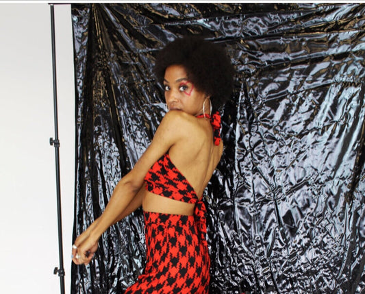 Dog-tooth halter top