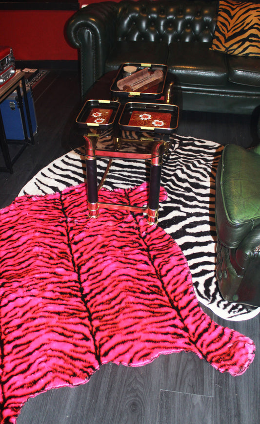 'Devil's Ruin' Tiger Faux Fur Rug