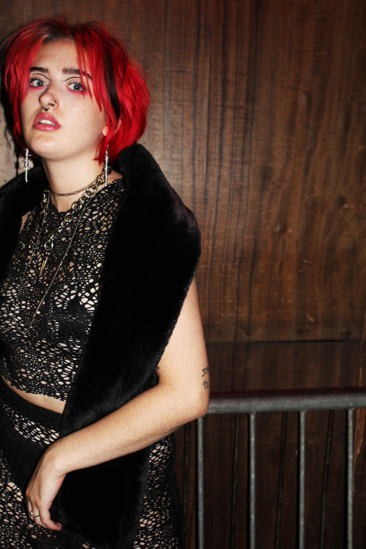 BLACK FAUX FUR SCARF