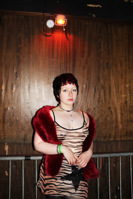 BURGUNDY FAUX FUR SCARF