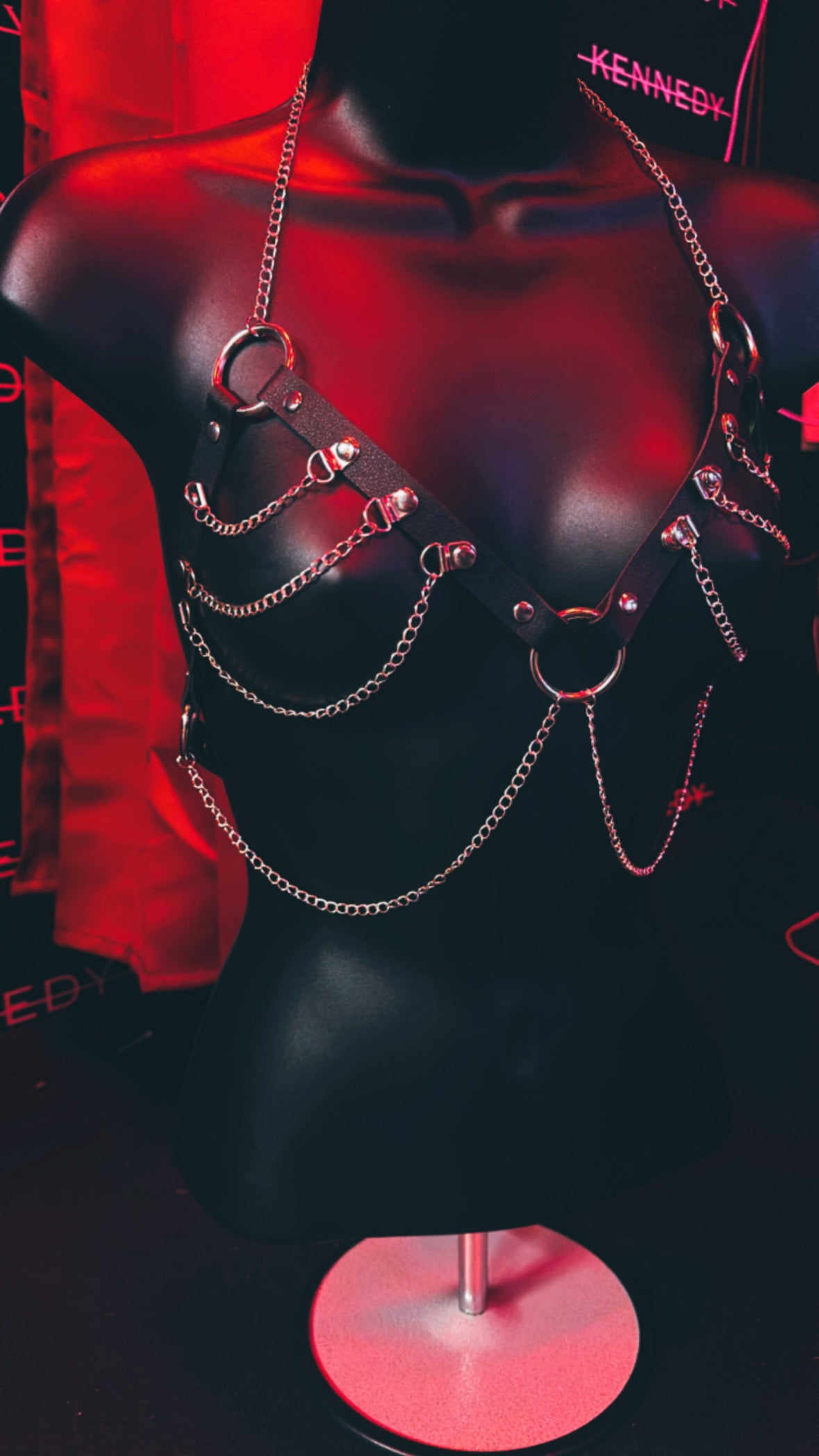 BLACK PLEATHER HANG CHAIN BRA HARNESS