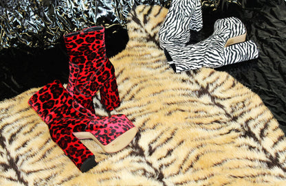Faux fur tiger print rug