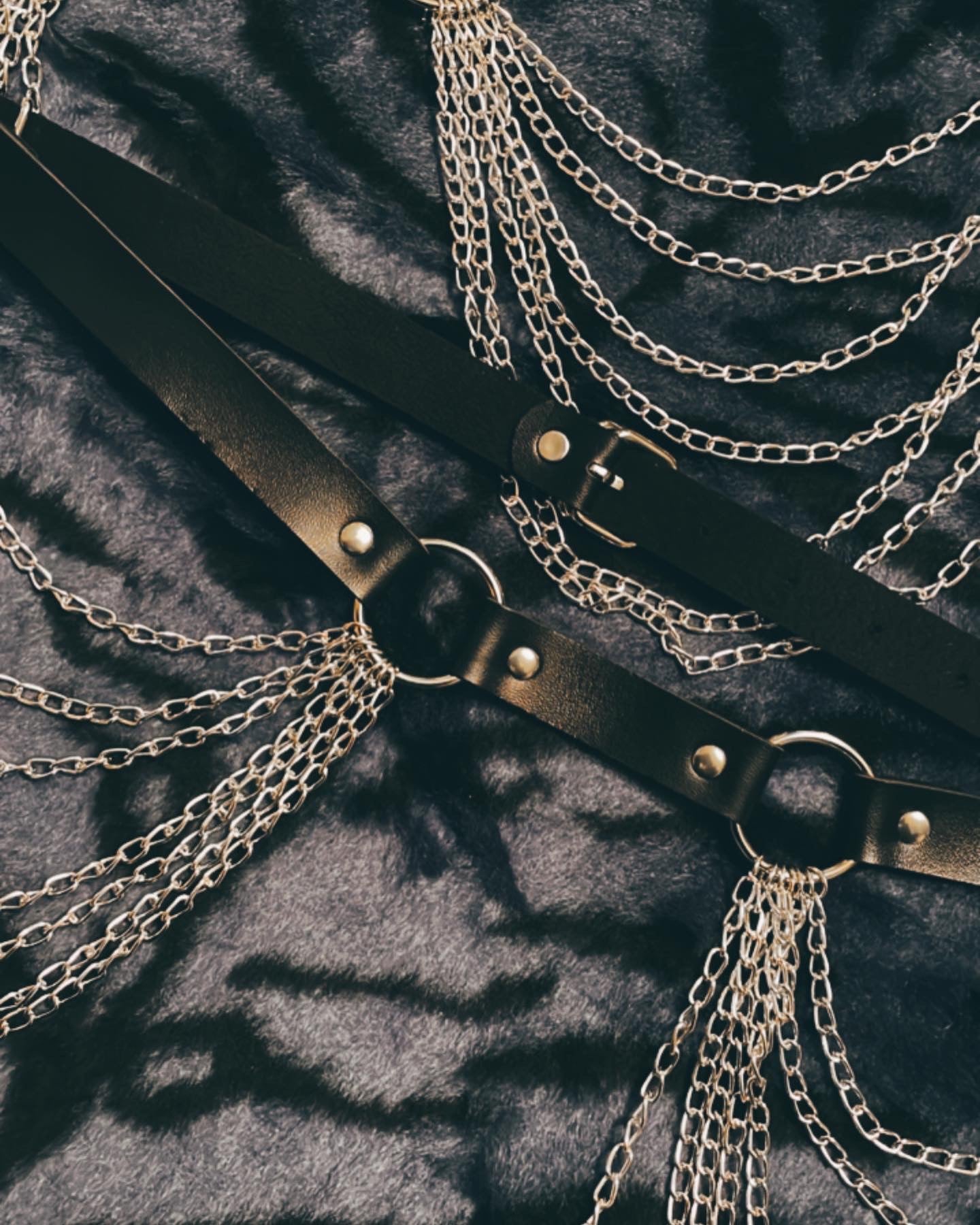 ‘EDGY’ chain detail faux leather belt harness